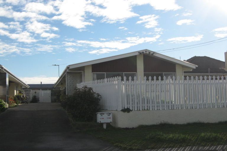 Photo of property in 2/16 Mountbatten Street, New Brighton, Christchurch, 8061