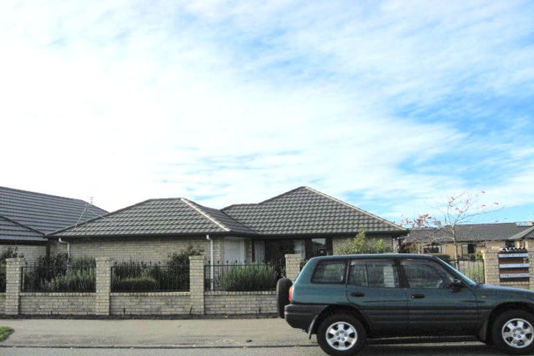 Photo of property in The Oaks, 10a Craven Street, Sockburn, Christchurch, 8042