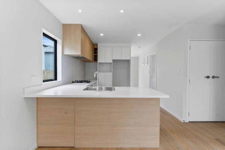 Photo of property in 2 Military Lane, Papakura, 2110