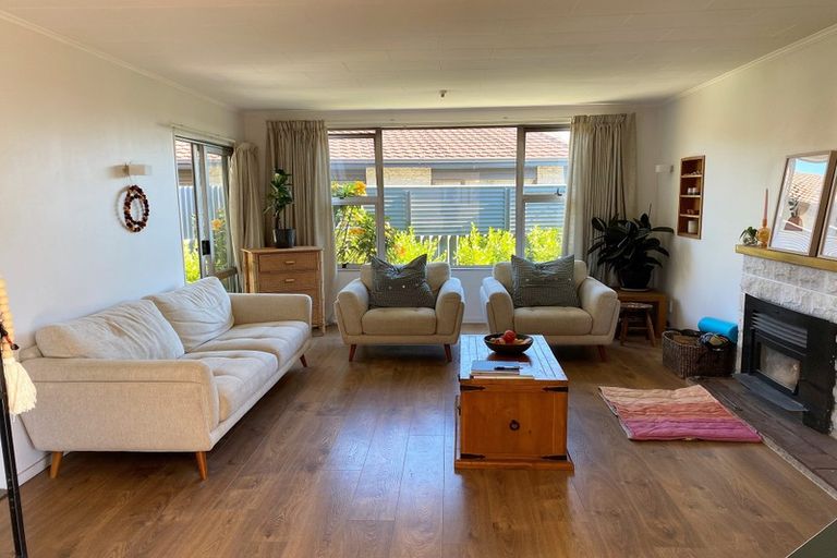 Photo of property in 10 Konini Crescent, Pirimai, Napier, 4112