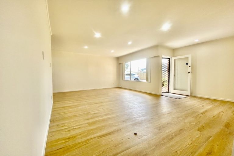 Photo of property in 2/16 Rose Road, Papatoetoe, Auckland, 2025