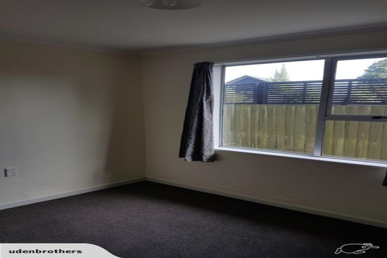 Photo of property in 2/58 Inwoods Road, Parklands, Christchurch, 8083