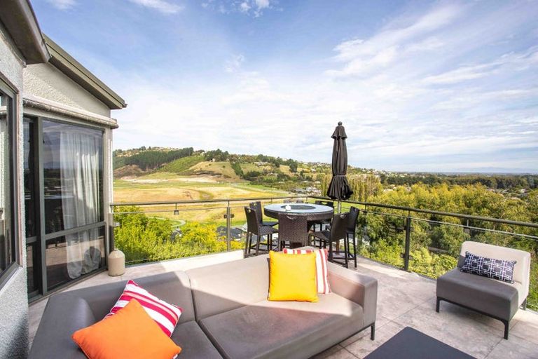 Photo of property in 24 Lucknow Place, Cashmere, Christchurch, 8022