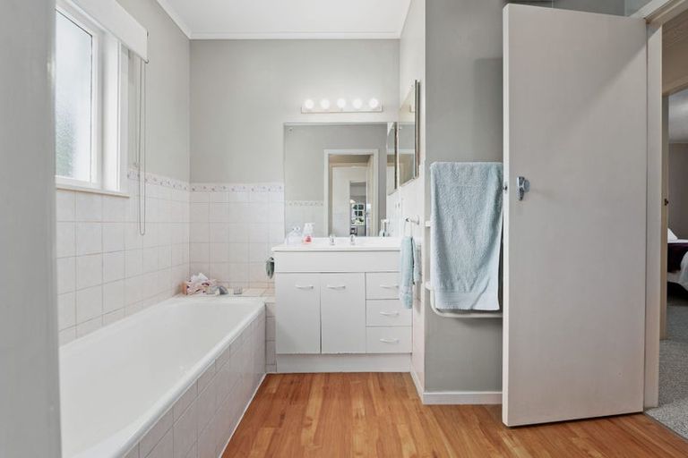 Photo of property in 33 Howell Avenue, Riverlea, Hamilton, 3216