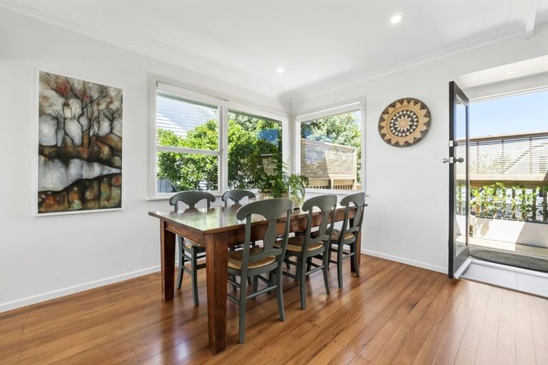 Photo of property in 1/33 Exmouth Road, Northcote, Auckland, 0627