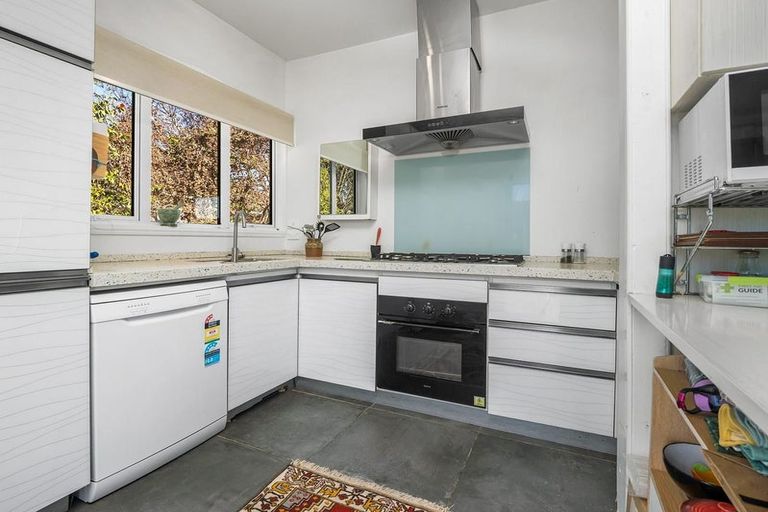 Photo of property in 9 Piko Crescent, Riccarton, Christchurch, 8041