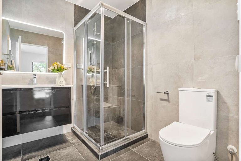 Photo of property in 1 Arataki Way, Glen Eden, Auckland, 0602