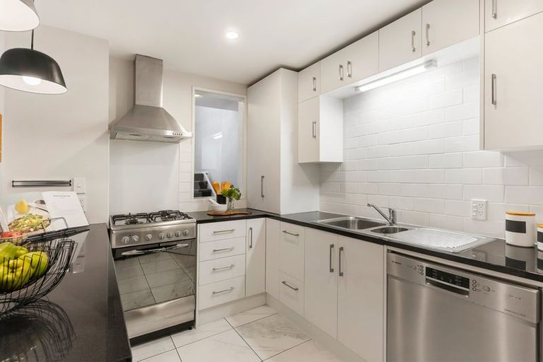 Photo of property in 3 Springfield Terrace, Kelburn, Wellington, 6012