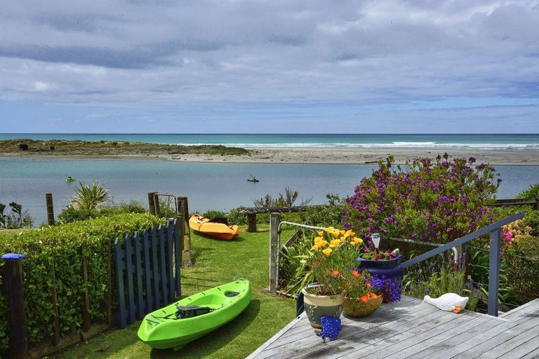 Photo of property in 7 Oraka Road, Mahia, Nuhaka, 4198