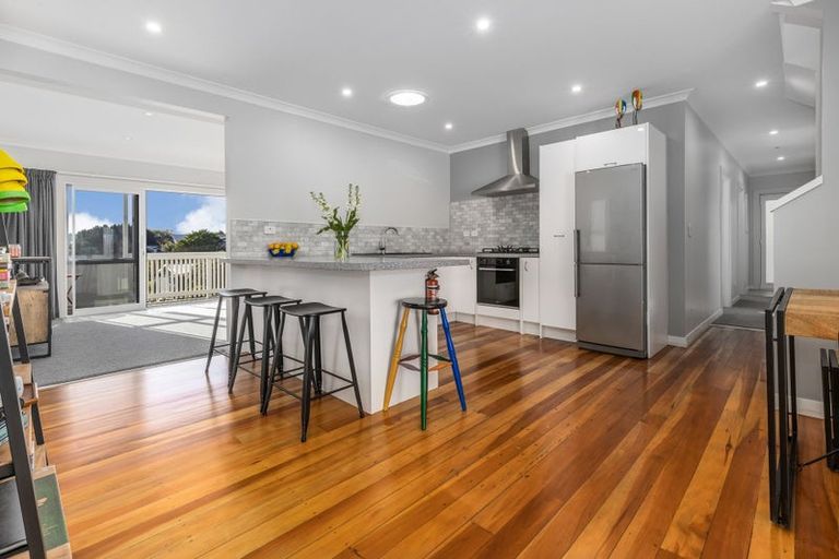 Photo of property in 8 Hughes Street, Waikanae Beach, Waikanae, 5036