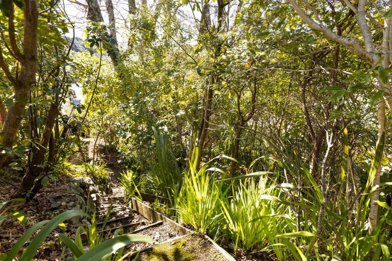 Photo of property in 5 Newgate Street, Picton, 7220