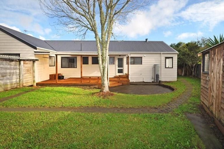 Photo of property in 6 Marendellas Drive, Bucklands Beach, Auckland, 2014