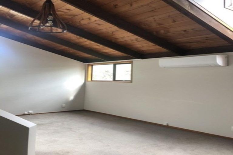 Photo of property in 2/69 Saddleback Rise, Murrays Bay, Auckland, 0630