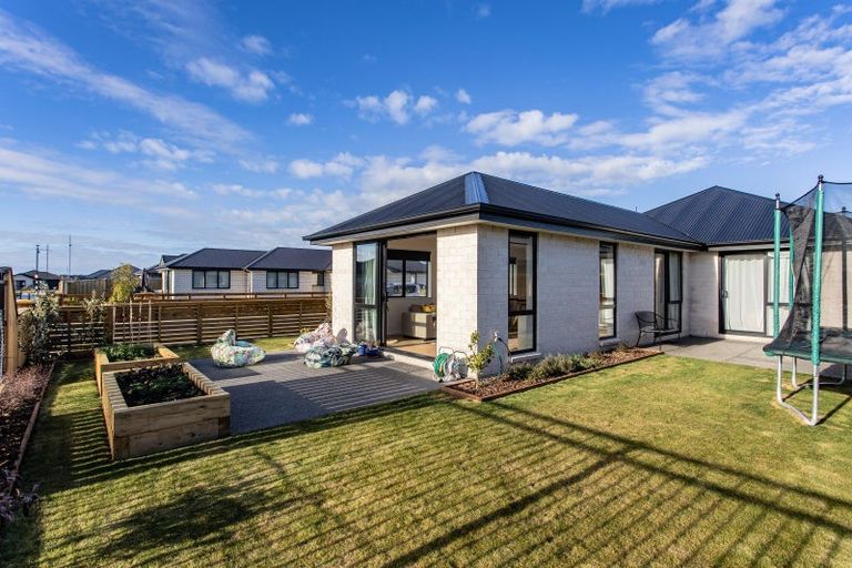 Photo of property in 37 Edlin Lane, Pegasus, 7612