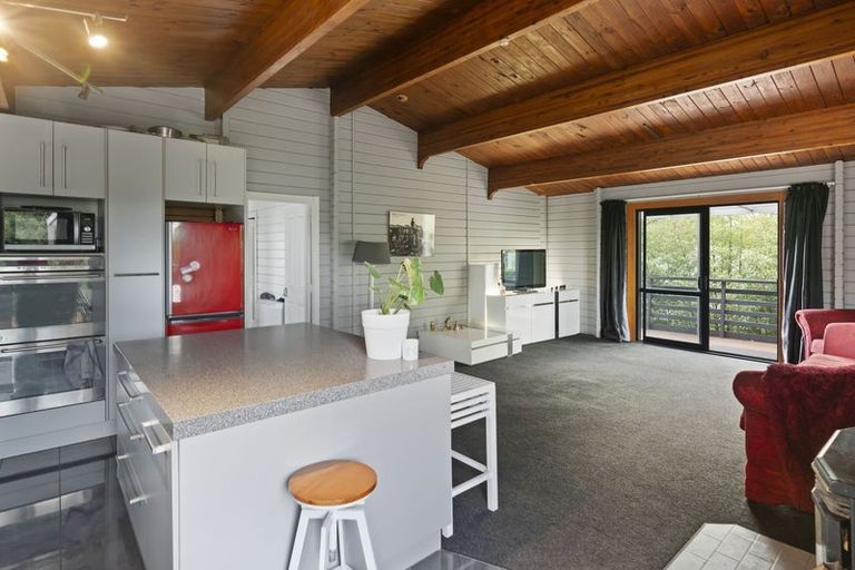 Photo of property in 12 Woodend Road, Woodend, 7610