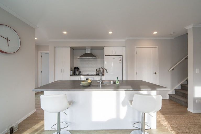 Photo of property in 12 Emmadale Lane, Hamilton East, Hamilton, 3216