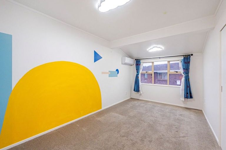 Photo of property in 79 Stapleford Crescent, Browns Bay, Auckland, 0630