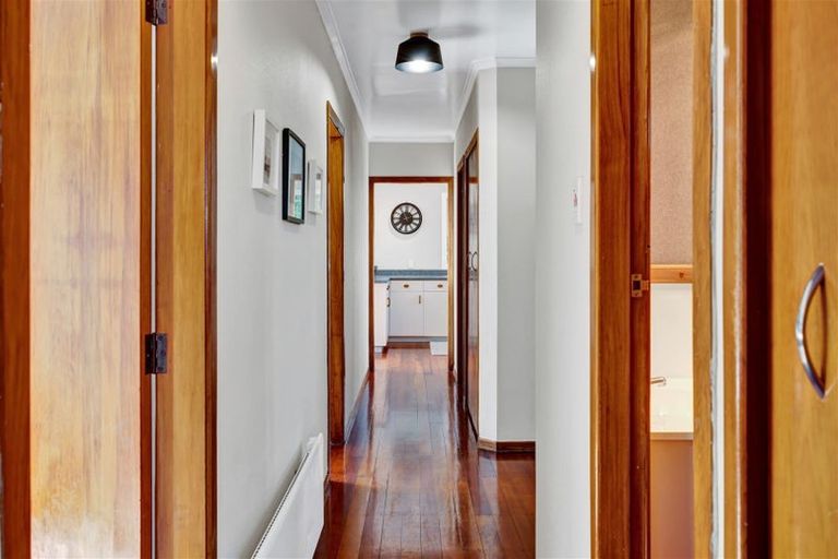 Photo of property in 7a Penrith Street, Westown, New Plymouth, 4310