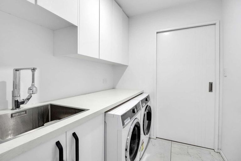 Photo of property in 15b Strowan Avenue, Elgin, Ashburton, 7700