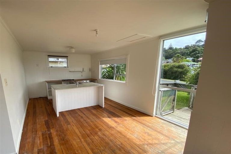 Photo of property in 5 Capitol Road, Matakatia, Whangaparaoa, 0930