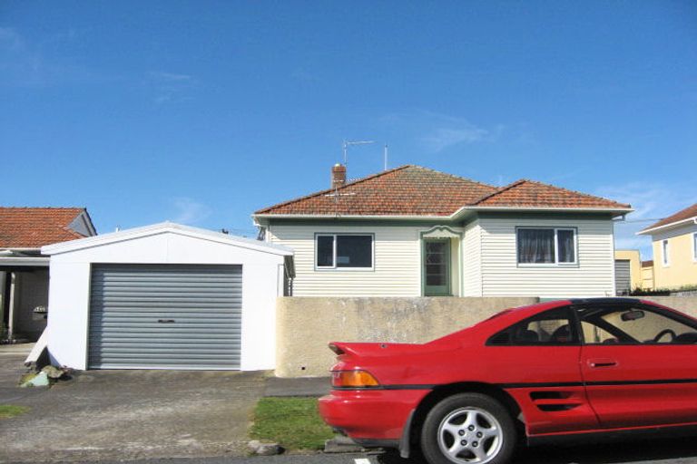 Photo of property in 107 Brooklands Road, Brooklands, New Plymouth, 4310