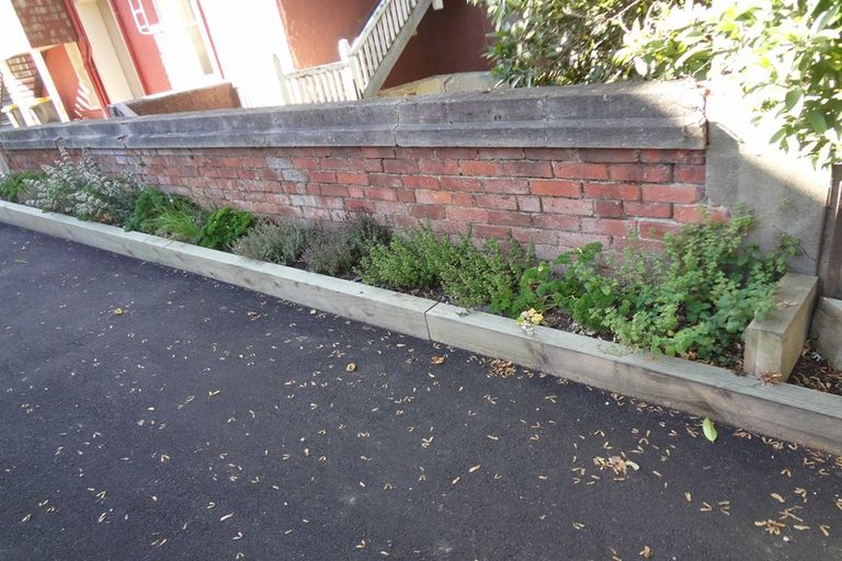 Photo of property in 53 Manor Place, Dunedin Central, Dunedin, 9016