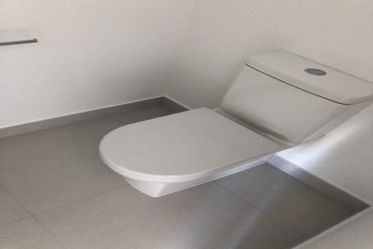 Photo of property in 33 Pepene Avenue, Takanini, 2112