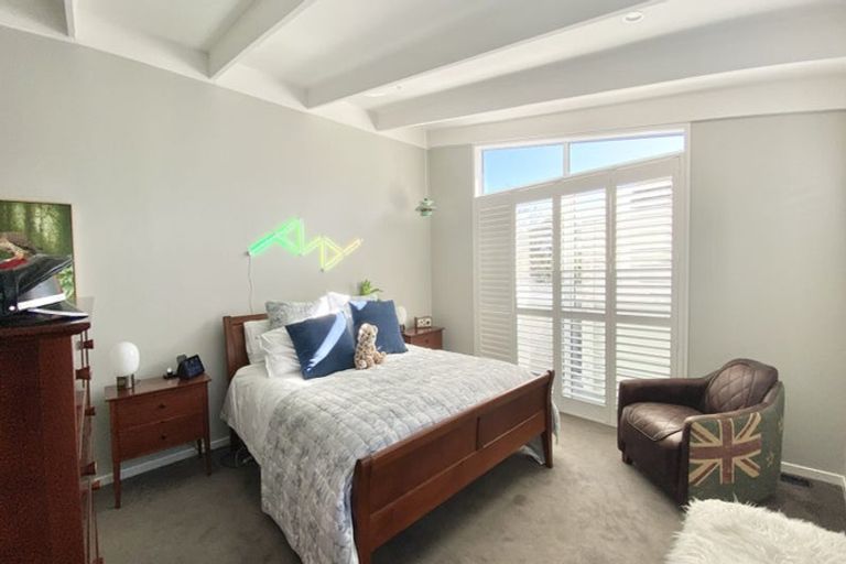 Photo of property in 33 Lynbrooke Avenue, Blockhouse Bay, Auckland, 0600