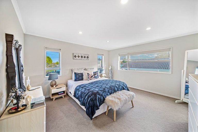 Photo of property in 13a Fiesta Drive, Half Moon Bay, Auckland, 2012