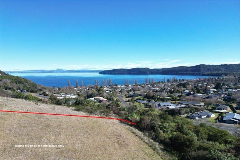 Photo of property in 30 Peregrine Place, Kinloch, Taupo, 3377