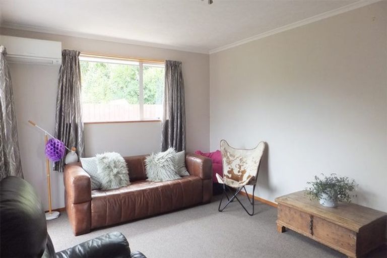 Photo of property in 1/5 Tuscany Place, Beckenham, Christchurch, 8023