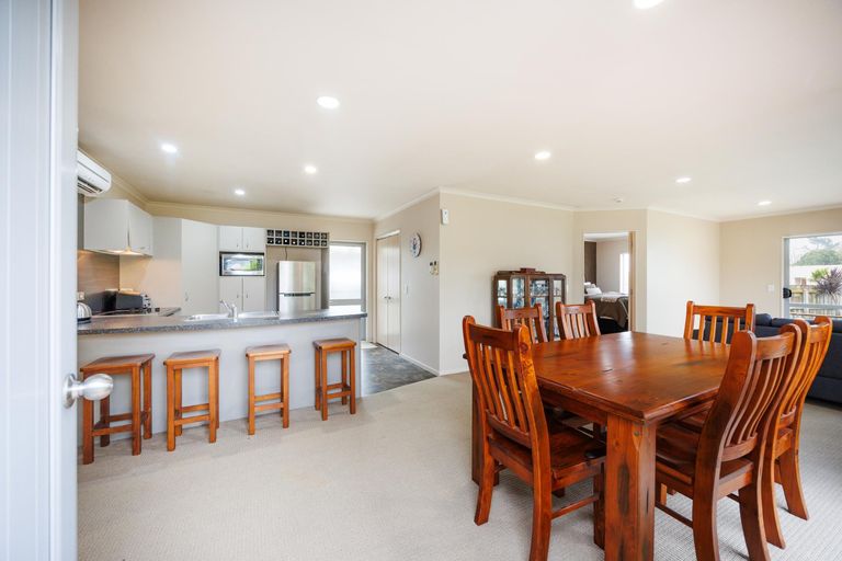 Photo of property in 10 Ouse Street, Rongotea, 4476