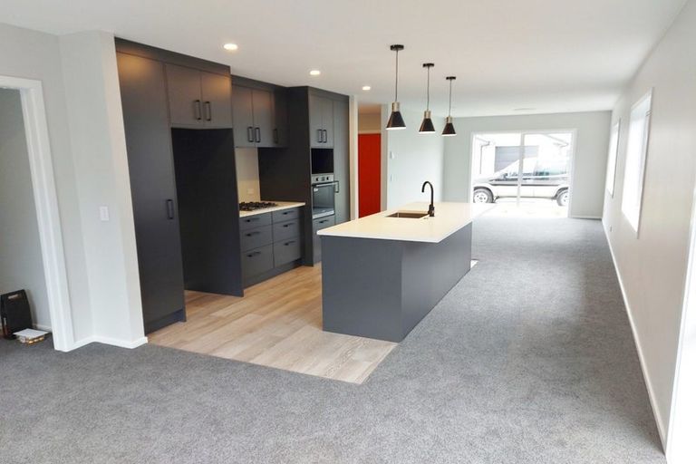 Photo of property in 4 Thornbury Lane, Timberlea, Upper Hutt, 5018