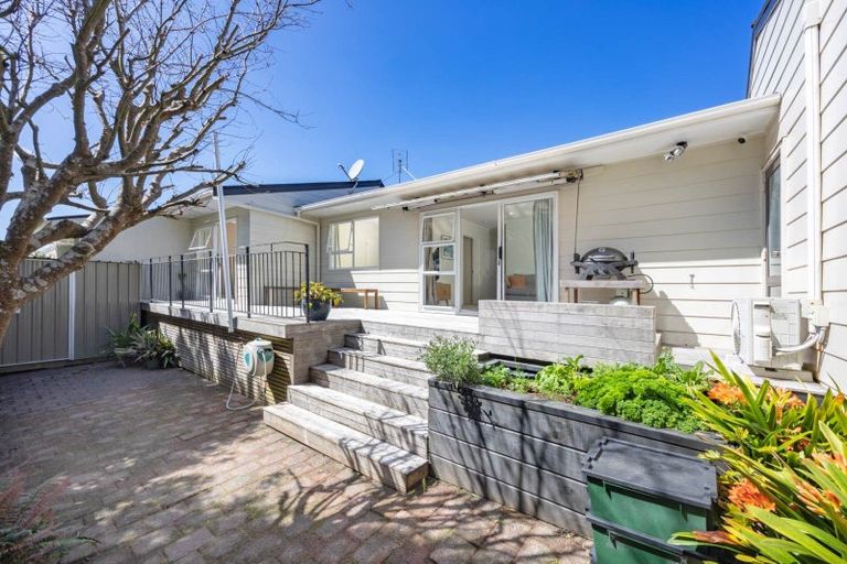 Photo of property in 2/12 Parker Avenue, New Lynn, Auckland, 0600