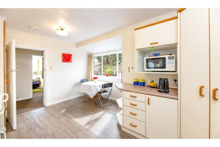 Photo of property in 8 Westcott Street, Dallington, Christchurch, 8061