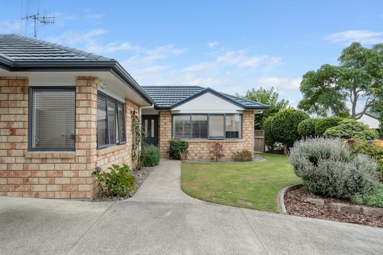 Photo of property in 2 Ranfurly Terrace, Pyes Pa, Tauranga, 3112