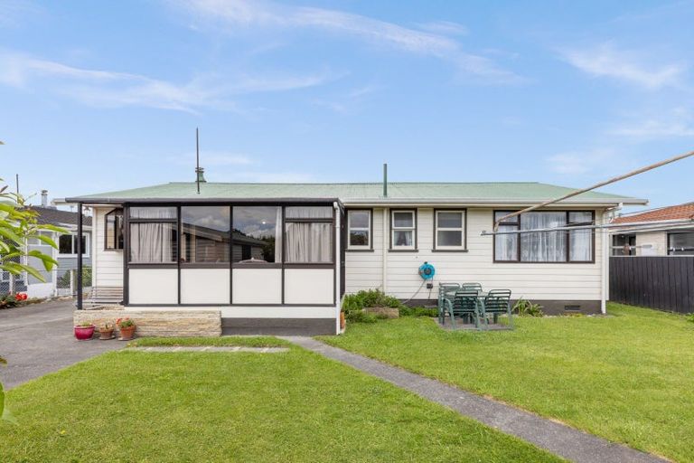 Photo of property in 1402 Warwick Place, Mayfair, Hastings, 4122