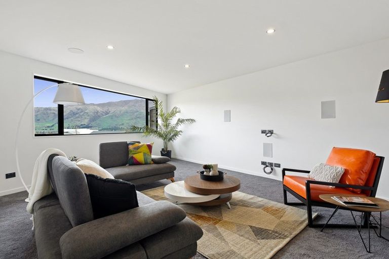 Photo of property in 58 Forest Heights, Wanaka, 9305