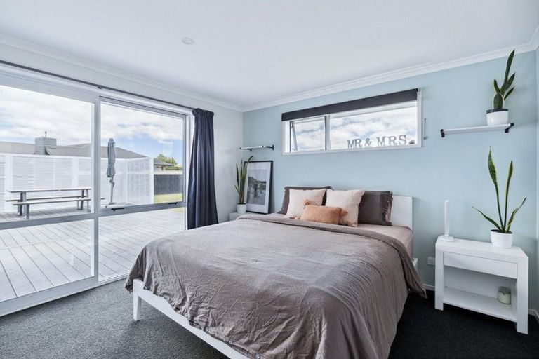 Photo of property in 28 George Street, Bulls, 4818