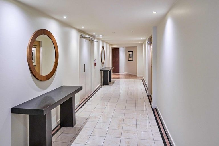 Photo of property in 5/318 Oriental Parade, Oriental Bay, Wellington, 6011