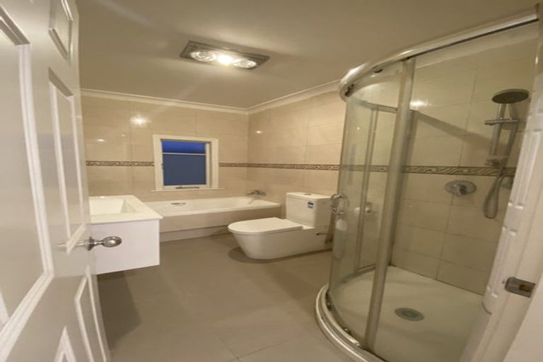 Photo of property in 187 Browns Bay Road, Browns Bay, Auckland, 0630