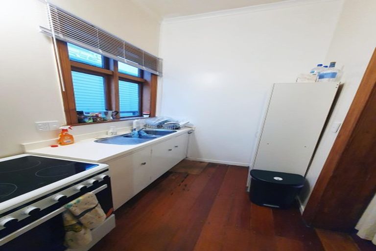 Photo of property in Terrace Travel Lodge, 291a The Terrace, Te Aro, Wellington, 6011