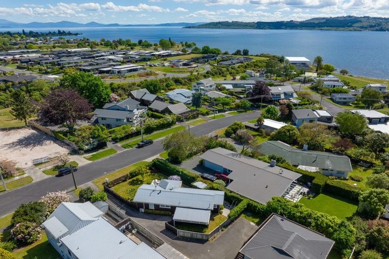 Photo of property in 1/68 Rainbow Drive, Rainbow Point, Taupo, 3330