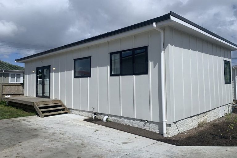 Photo of property in 10 Rosier Road, Glen Eden, Auckland, 0602