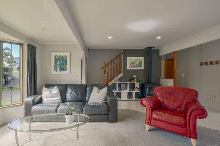 Photo of property in 16 Donald Street, Stanmore Bay, Whangaparaoa, 0932