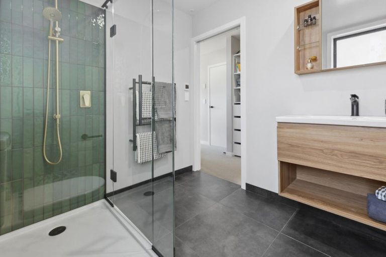 Photo of property in 9 Tahi Street, Albert Town, Wanaka, 9305