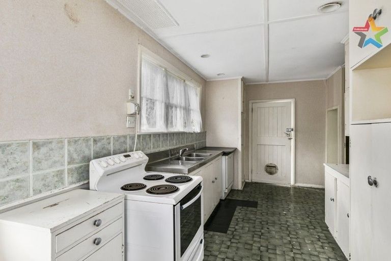 Photo of property in 1/1159 High Street, Taita, Lower Hutt, 5011