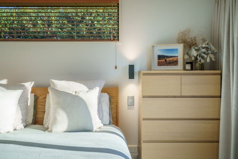 Photo of property in 48 Rob Roy Lane, Wanaka, 9305