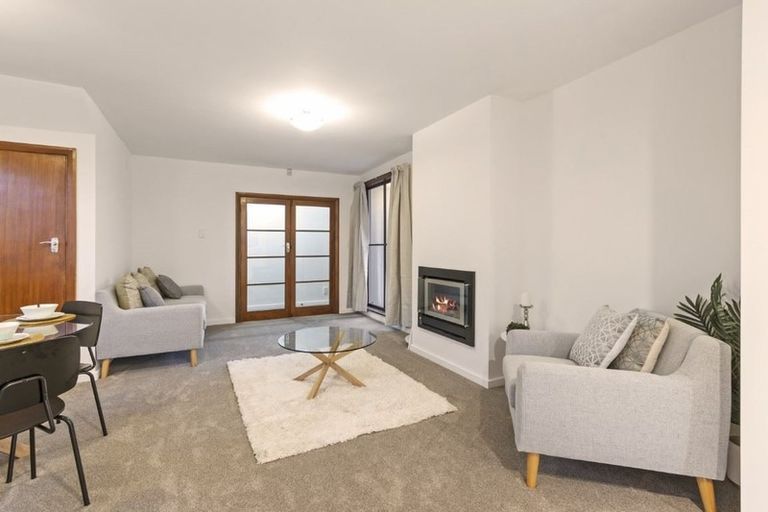 Photo of property in 2/208 Bealey Avenue, Christchurch Central, Christchurch, 8013