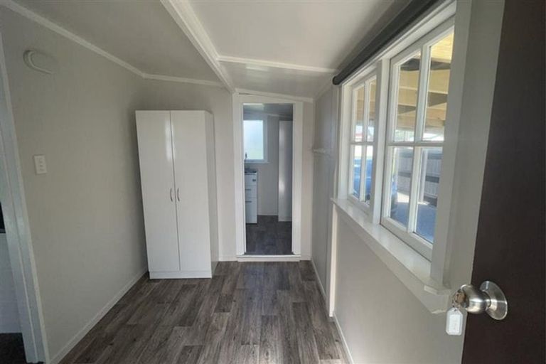 Photo of property in 6 Derby Street, Westport, 7825